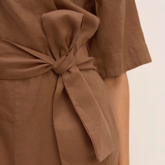 Everlane The Wrap Jumpsuit in Linen - Picture 7 of 15
